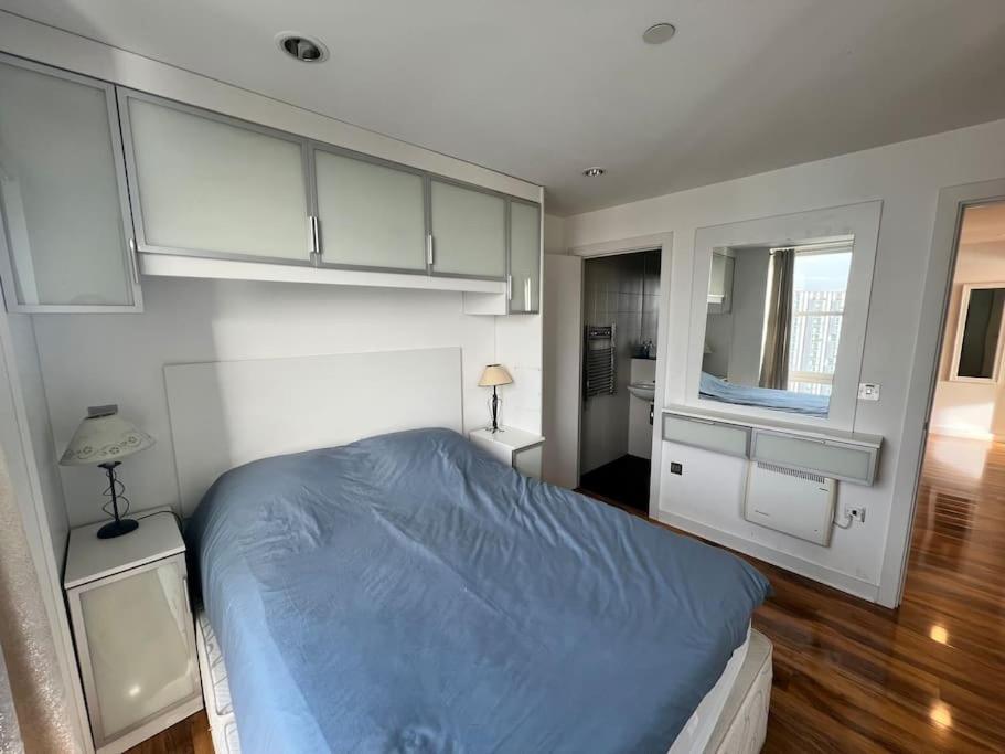 Spacious 2 Bedroom Flat Stunning Waterside View Manchester Exterior photo